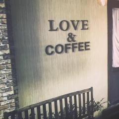 Coach, Couch, and Coffee Radio with Coach Peggy Willms - Where We Talk All Things Wellness : Coffee Time with Coach Peggy