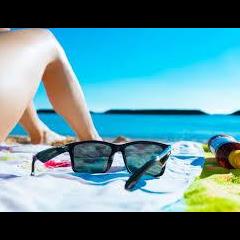 Coming Clean Radio: The Art of Transparency with Katherine Arati Maas: Sober Vacations