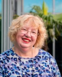 Debbie  Crouch