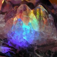 Energy Works Radio with Ataana - Activating Self-Healing & Awakening Your Potential: Energy Work Chakras - Learn How Stones & Gemstones Can Help Us with Ataana and Dr. Pat