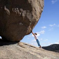 Healthy Edge Radio with Amber Thiel - Living with Power, Passion, and Purpose: Premiere Show! The Struggle is Real