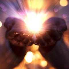 Love and Light with Dr. Lisa: Everyday Living in Peace: Finding Your Full Spectrum Light- Rev. Dr. AdaRA L. Walton