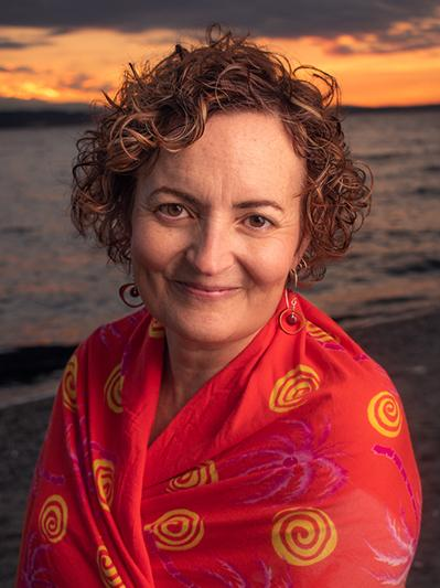 Maureen Rivelle - Reiki Master, Energy Intuitive -guest with Darcy Pariso on Transformation Talk Radio