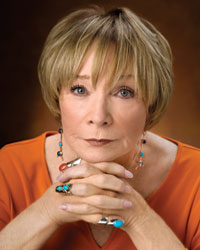  Shirley MacLaine 