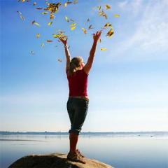 Yes Minded Power Radio: Living Your Future Now with Barbara Scheidegger, C.ht.: Quantum Hypnotherapy: Let It Go, Embrace The New 