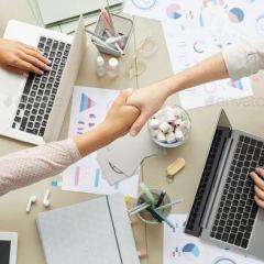 iShft Happens with Leah & Cari: Discover the Leader Within: 14. Hiring Right, Right Away: Why It&rsquo;s Not Just Them&mdash;It&rsquo;s Your Process